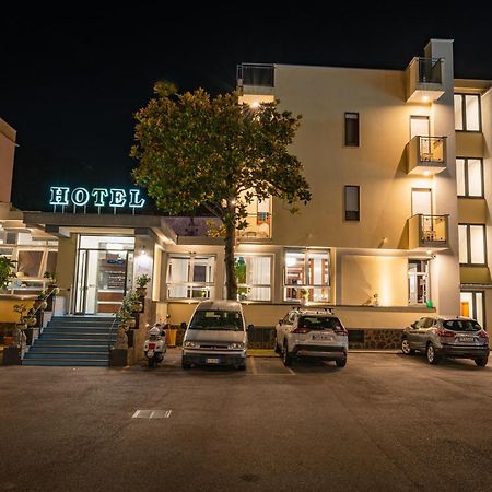 Hotel San Pietro Майори Экстерьер фото