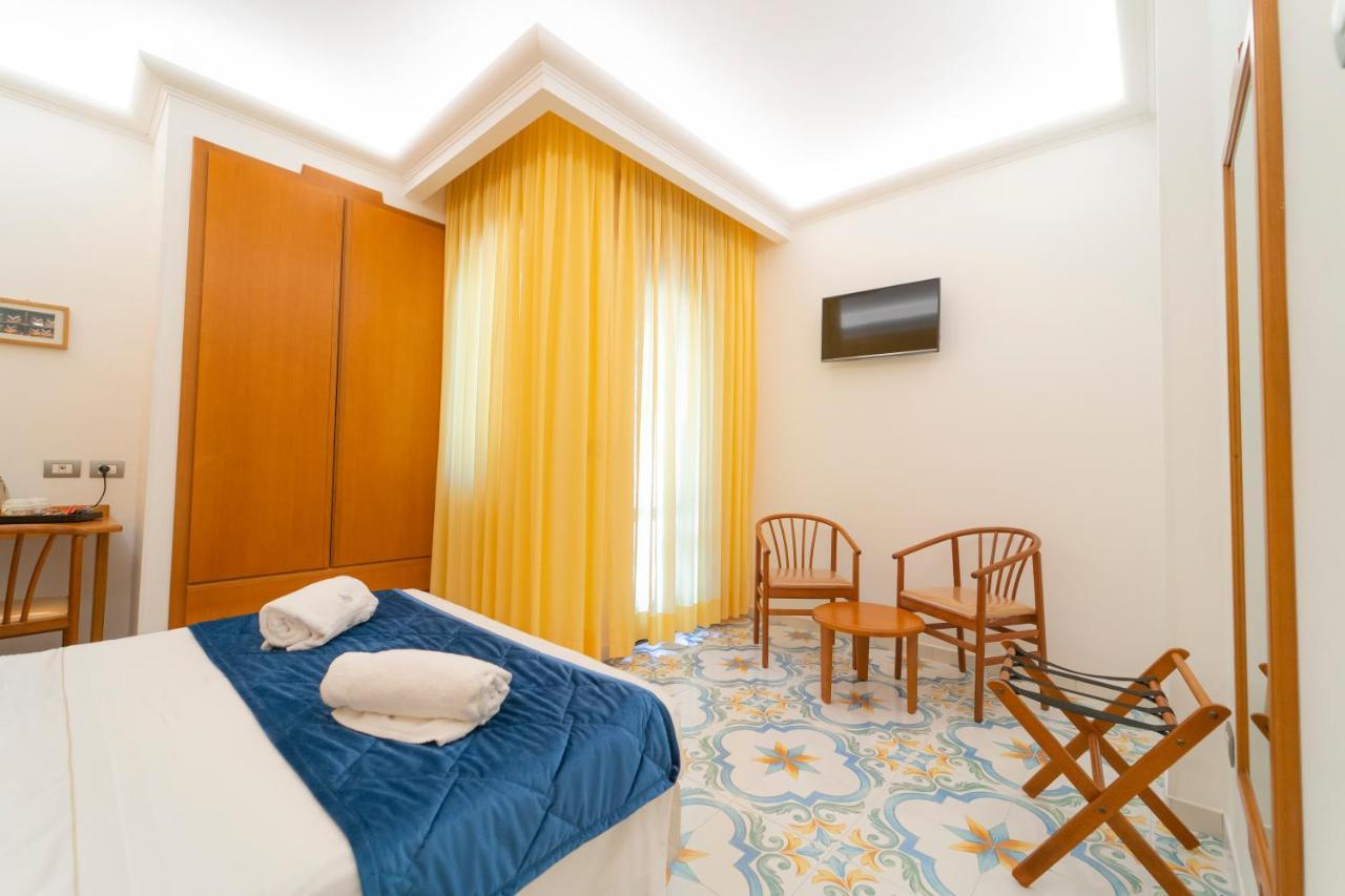 Hotel San Pietro Майори Экстерьер фото