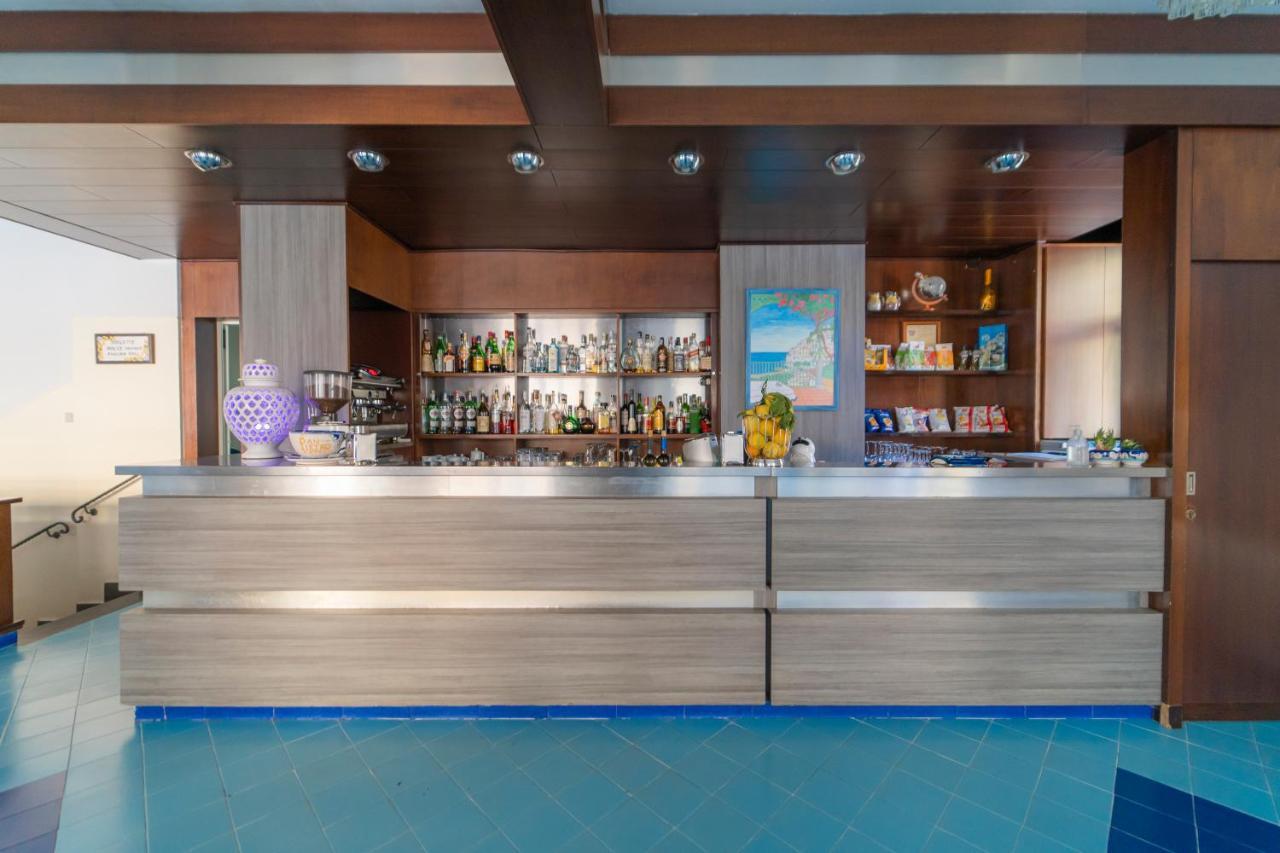 Hotel San Pietro Майори Экстерьер фото