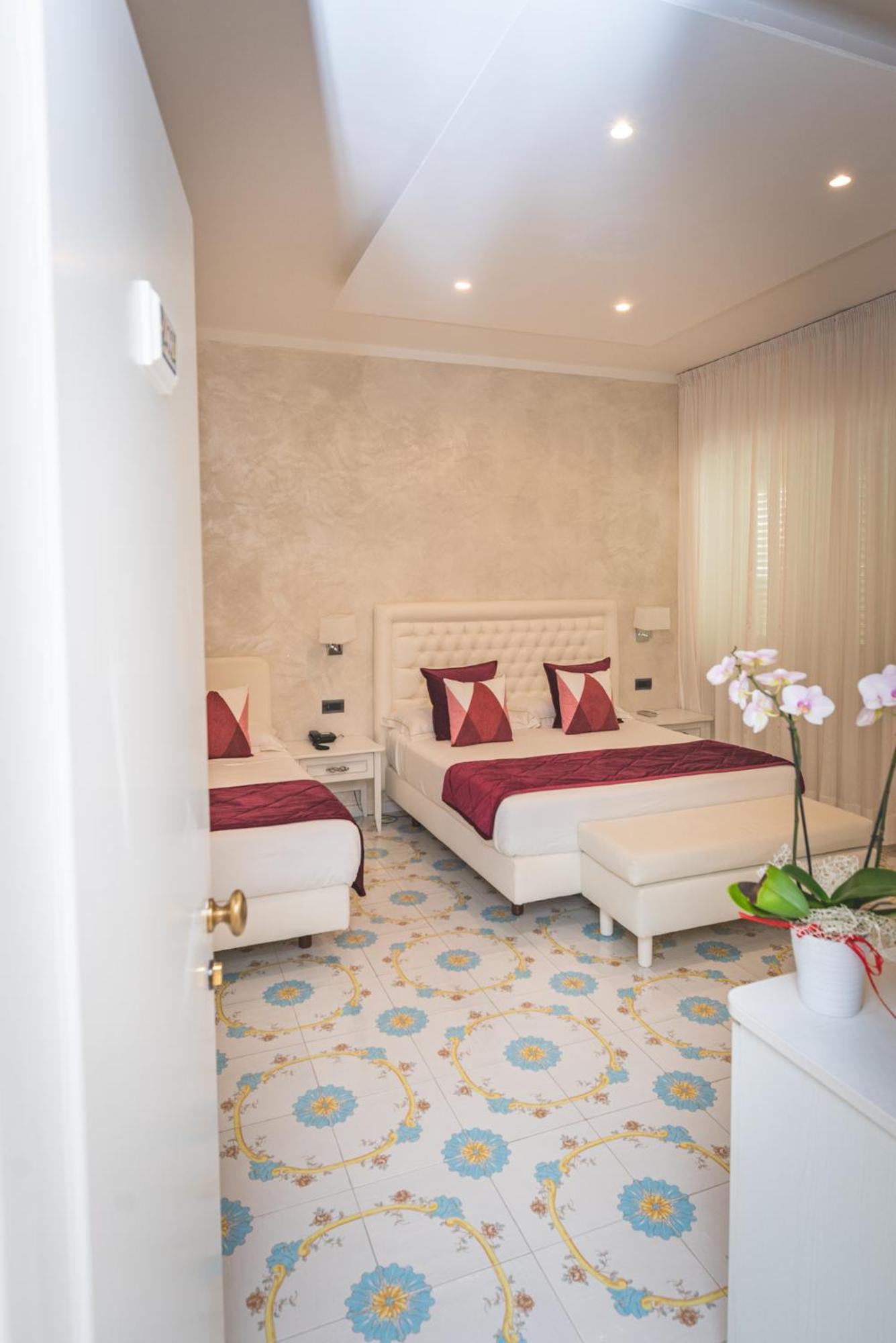 Hotel San Pietro Майори Экстерьер фото