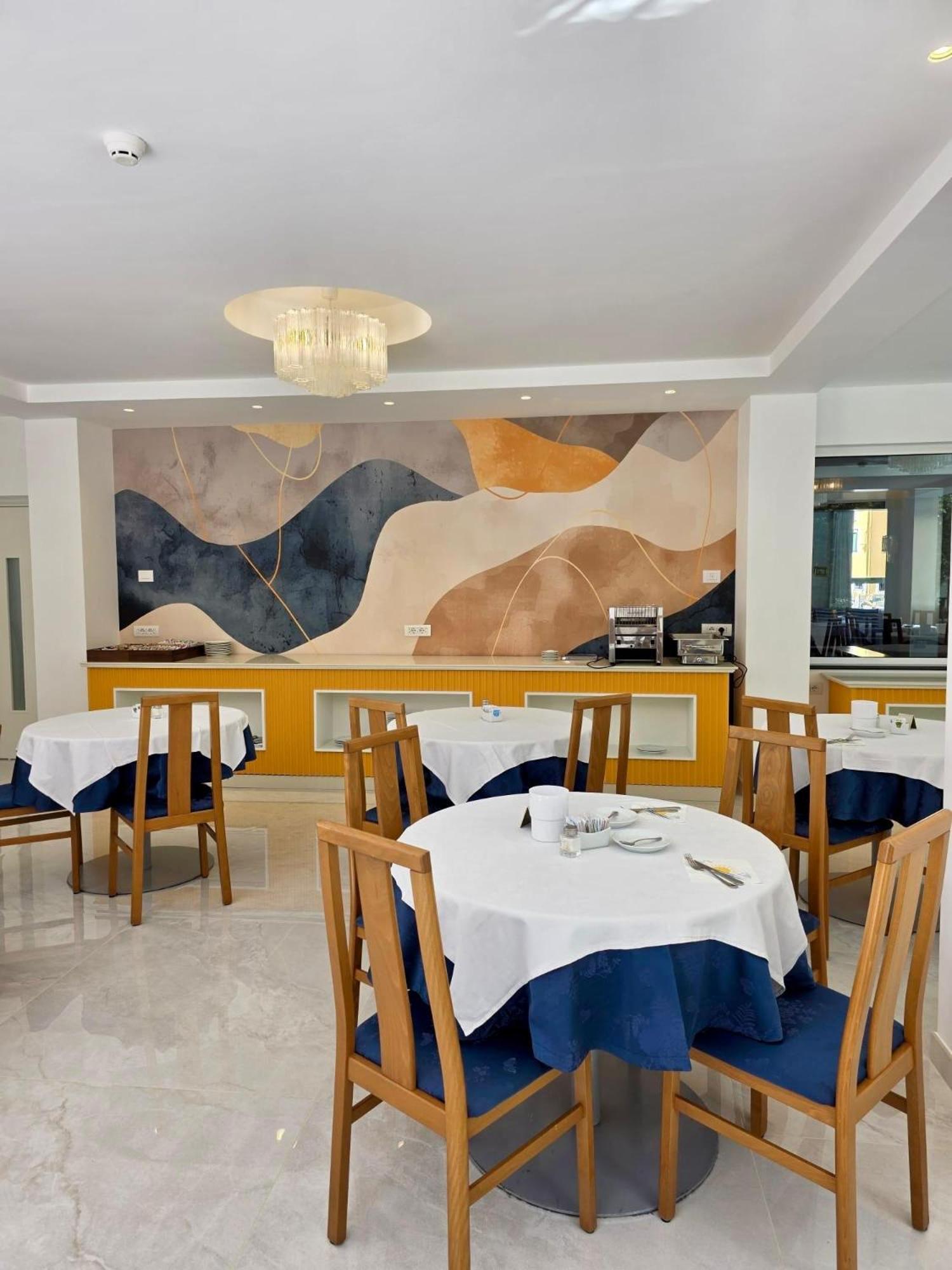 Hotel San Pietro Майори Экстерьер фото
