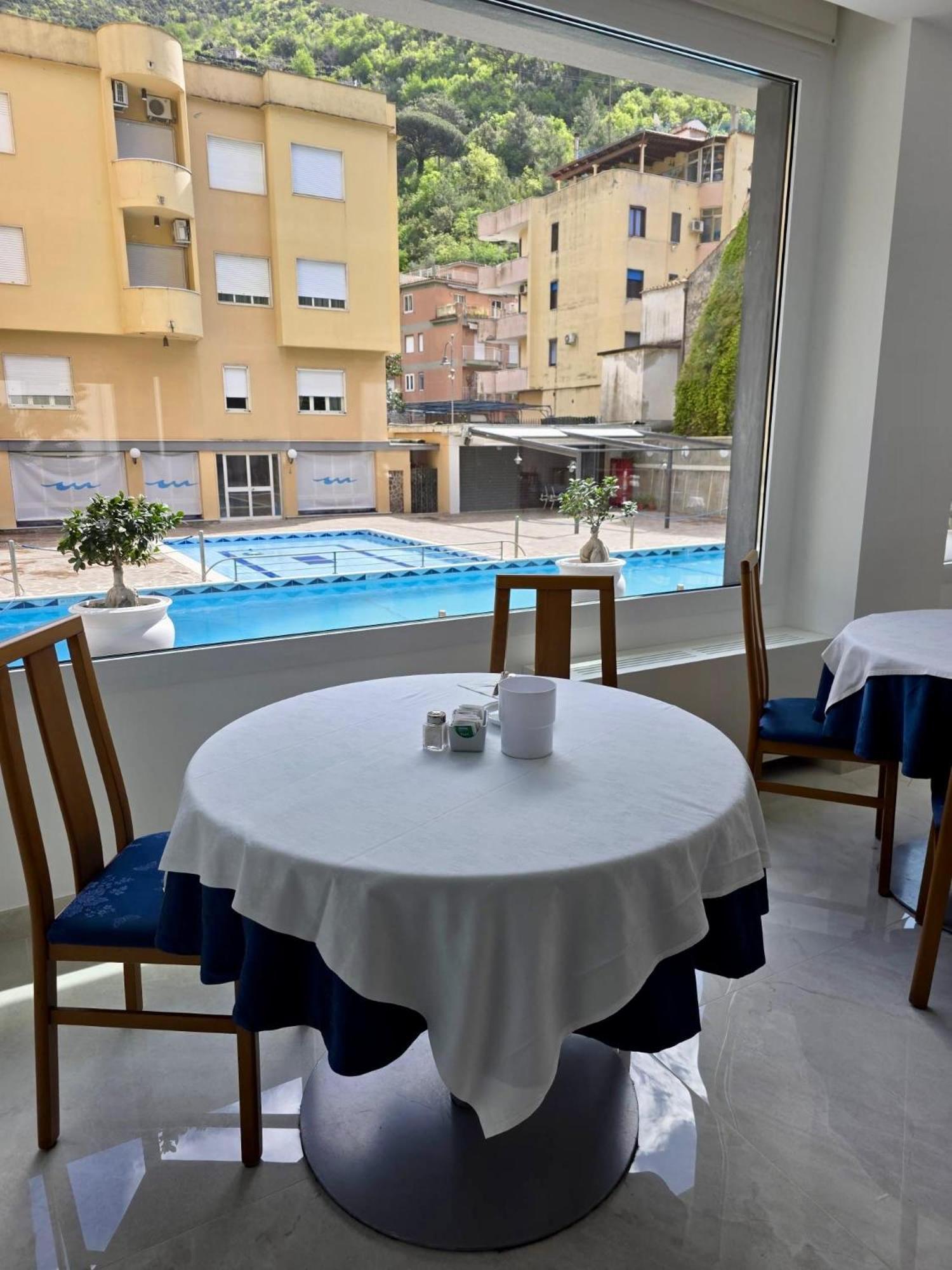 Hotel San Pietro Майори Экстерьер фото